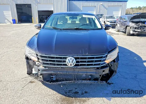 2017 Volkswagen Passat Se z USA, uszkodzony, nr VIN 1VWBT7A39HC079581